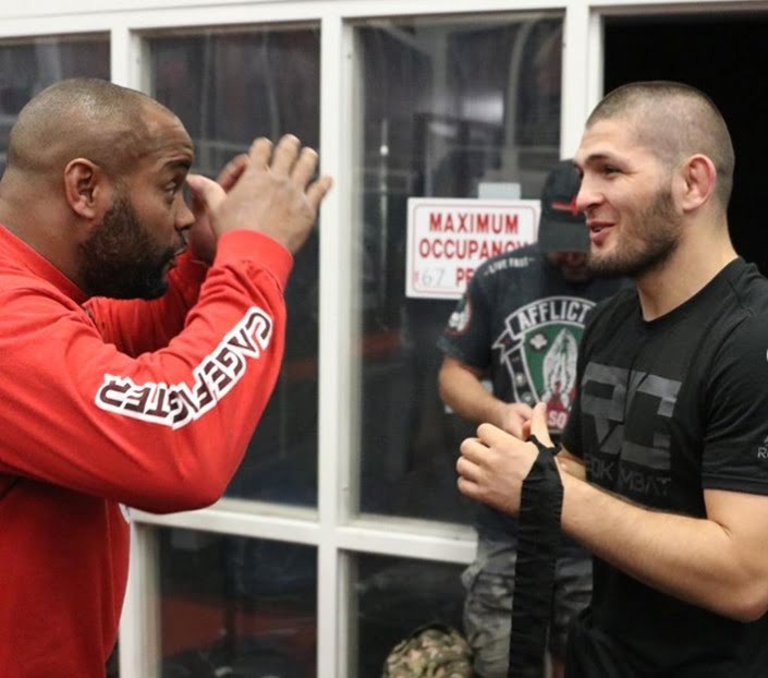 Khabib bercanda dengan DC